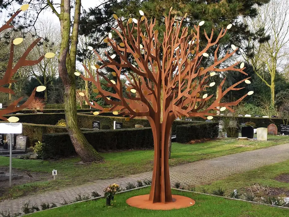 Gedenkboom 320 cm op Begraafplaats Waalhoven in Krimpen a/d IJssel