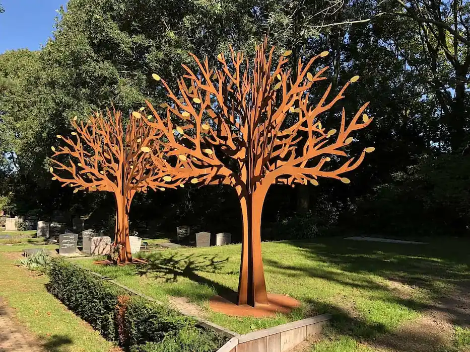 Gedenkmonument van Gedenk-Bomen op Begraafplaats Waalhoven
